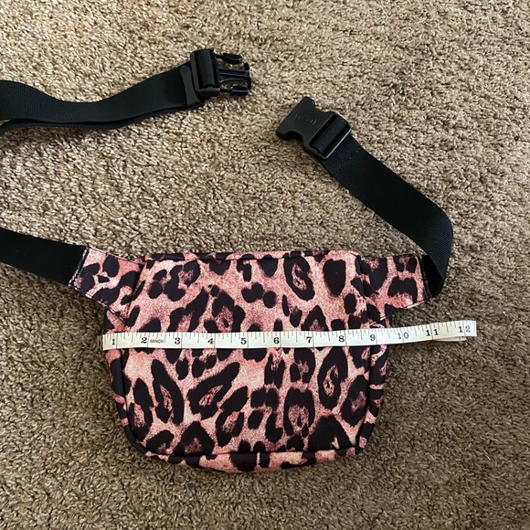 Herschel | Leopard Fanny / Hip Bag - Picture 4 of 5